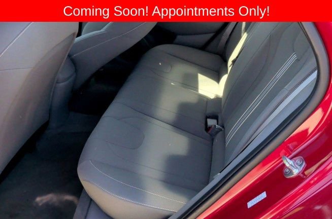 Used 2021 Hyundai Elantra SEL w/ Convenience Package FWD image 4
