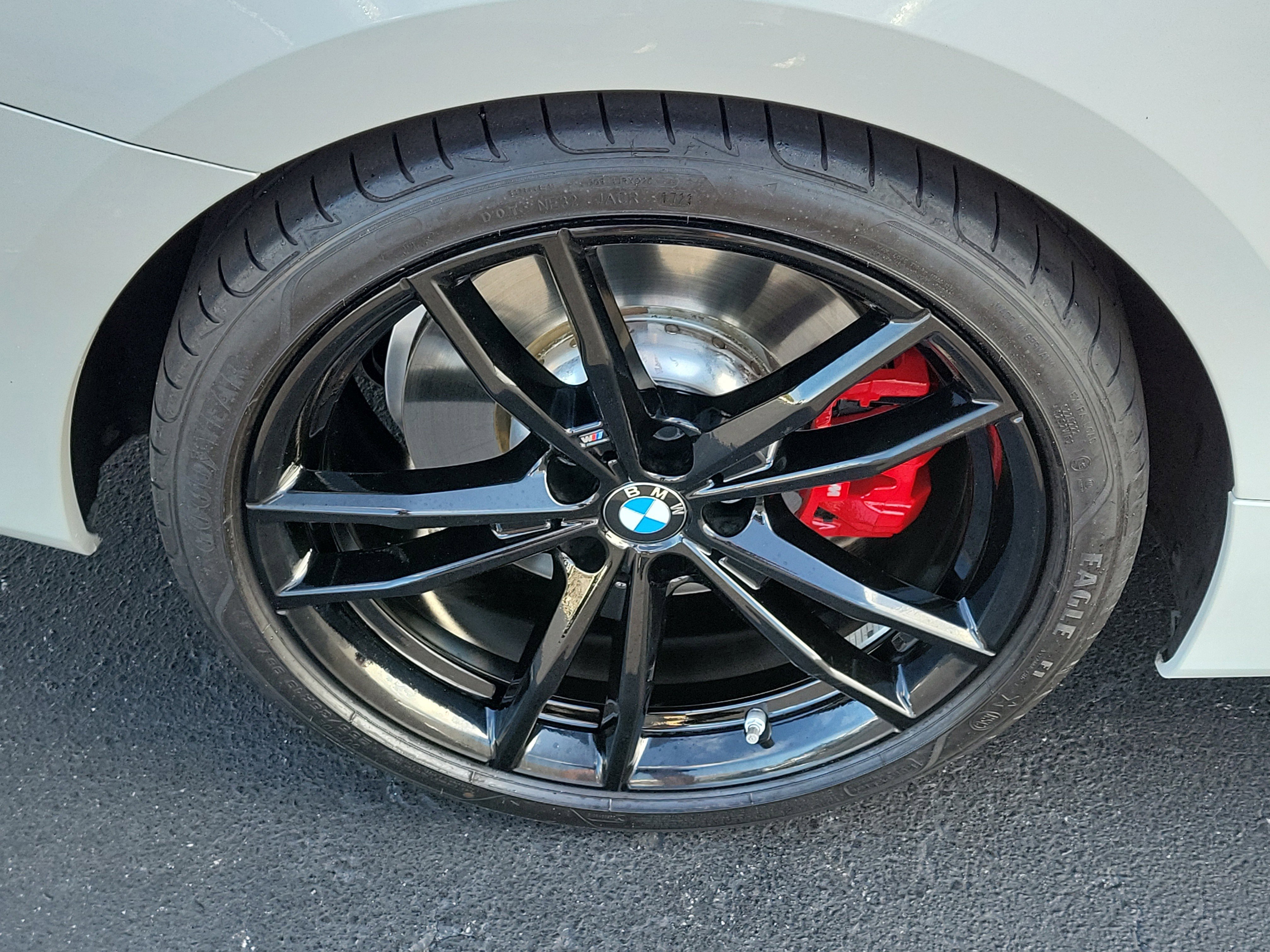 Used 2024 BMW M440i Convertible w/ Premium Package image 6