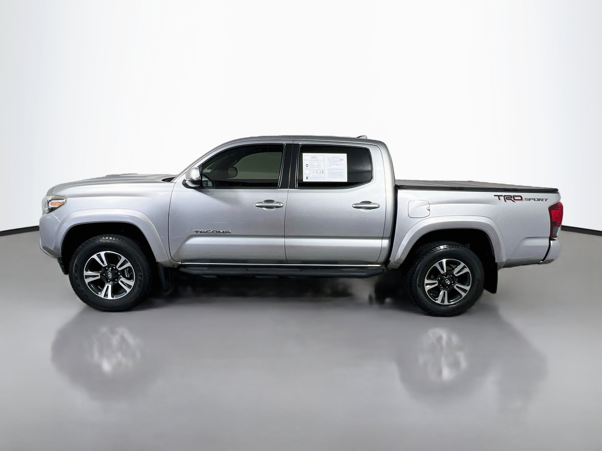 Used 2019 Toyota Tacoma TRD Sport RWD image 9