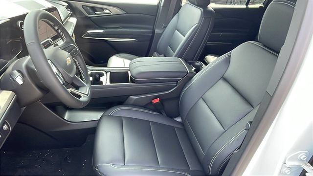 New 2026 Chevrolet Traverse LT w/ LPO, Floor Liner Package FWD image 12