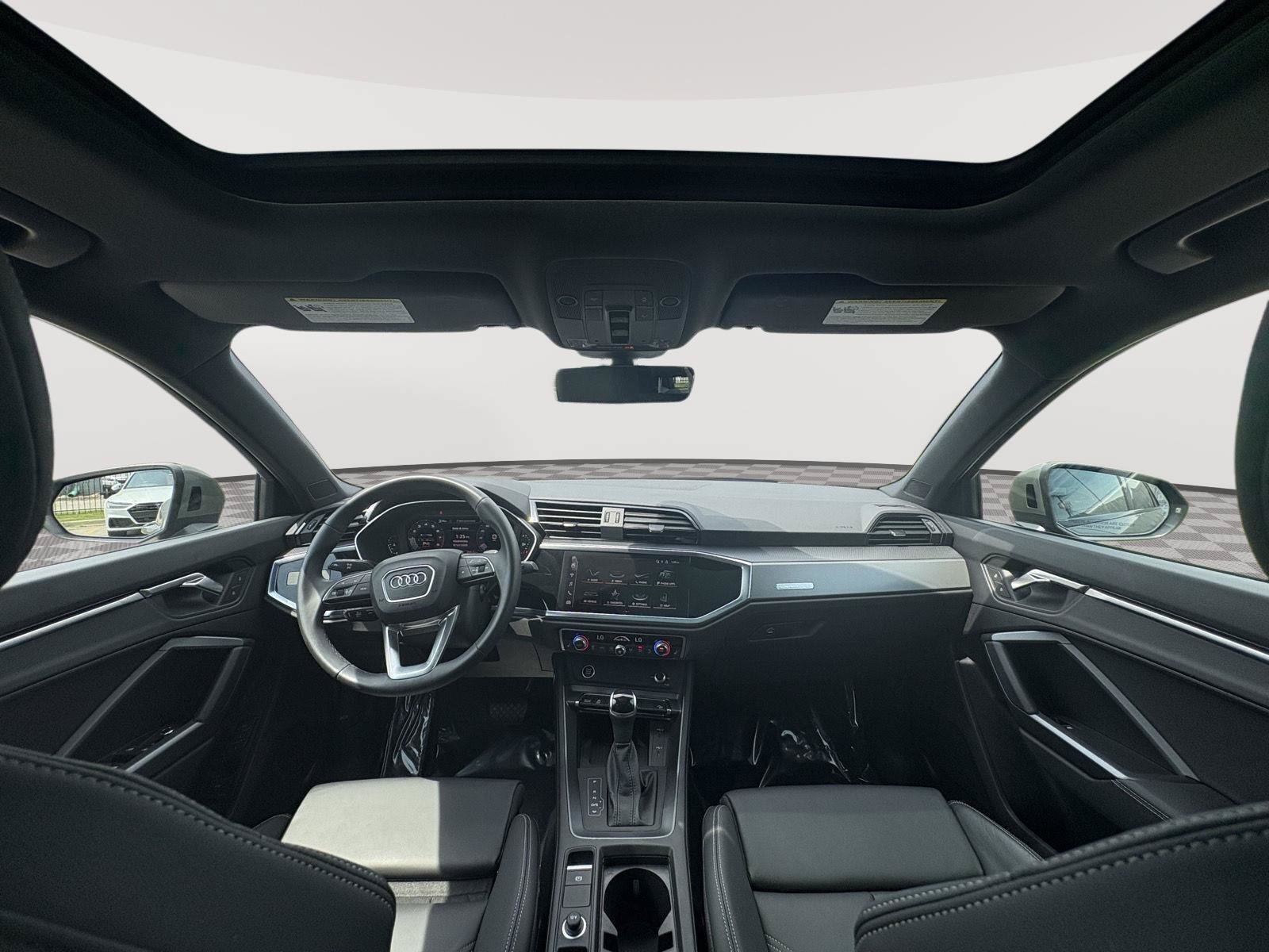 Certified 2025 Audi Q3 2.0T Premium AWD/4WD image 13
