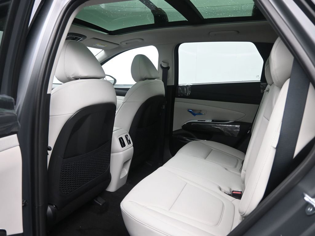 New 2025 Hyundai Tucson Limited image 28