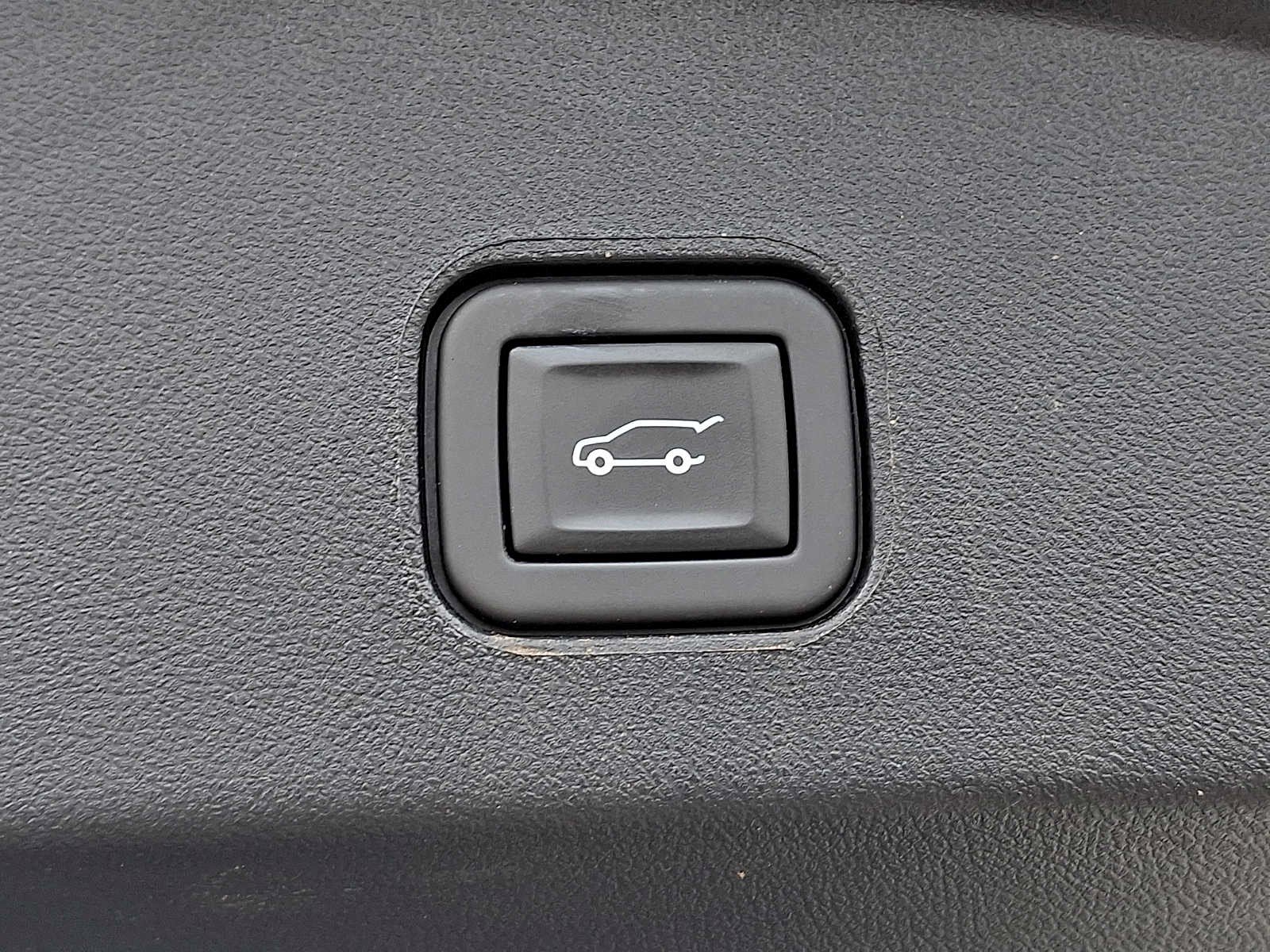 Certified 2024 Cadillac Lyriq Tech w/ Driver Assist Package AWD/4WD image 30