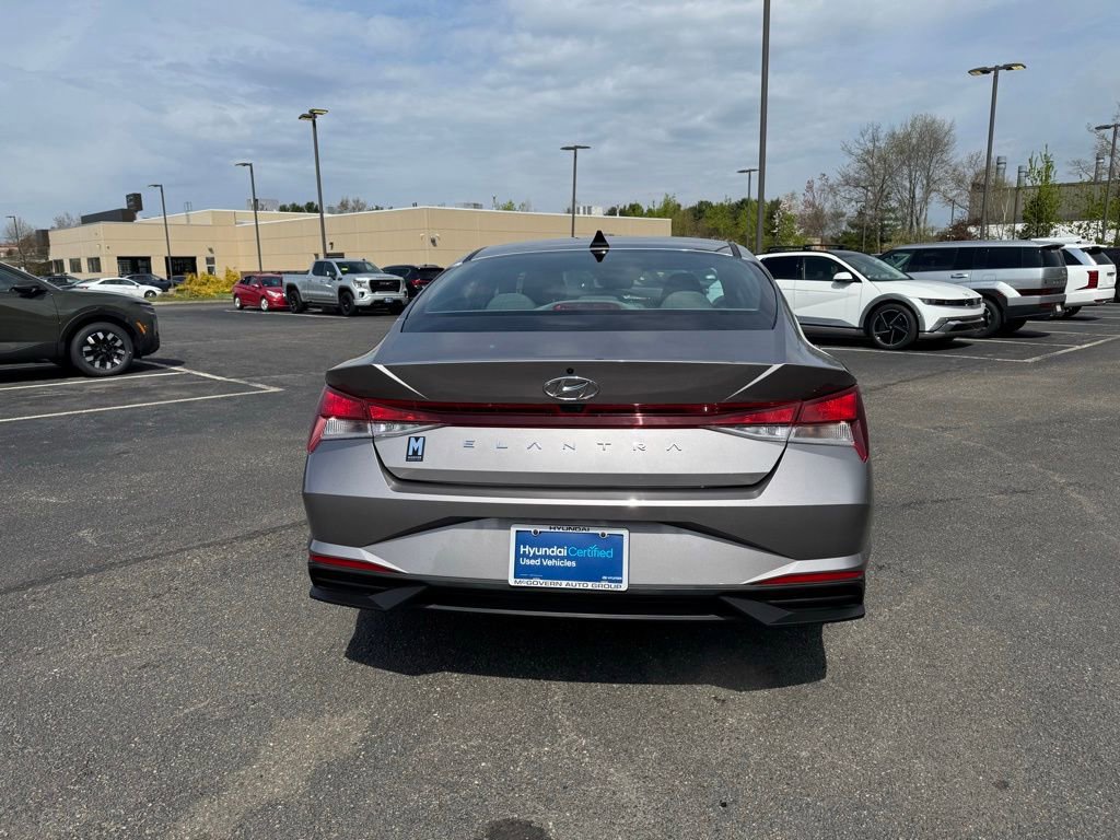 Certified 2023 Hyundai Elantra SEL w/ Convenience Package FWD image 8