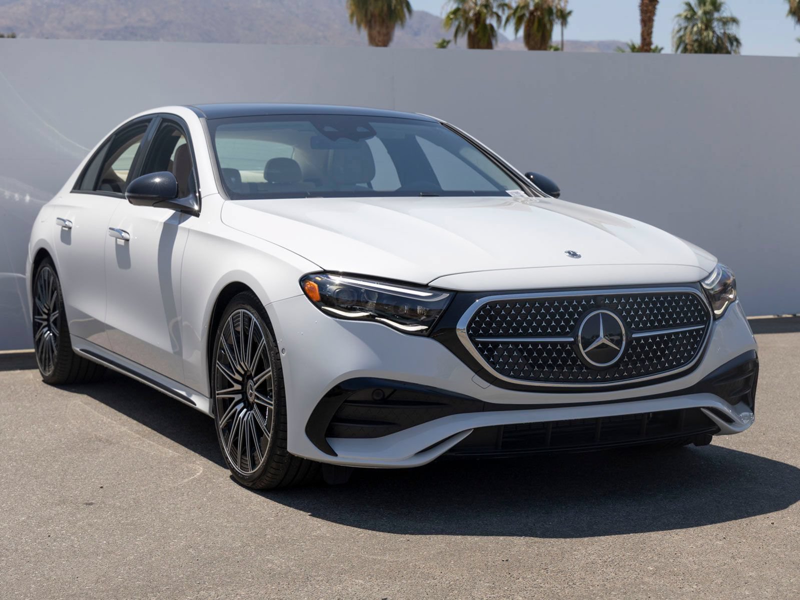 New 2026 Mercedes-Benz E 450 4MATIC Sedan image 2