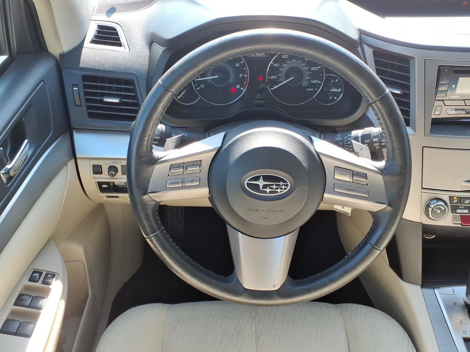 Used 2010 Subaru Outback 2.5i Premium AWD/4WD image 5