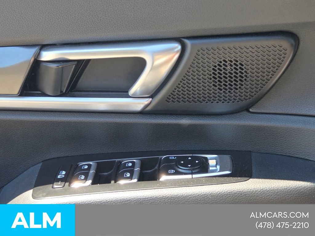 Used 2025 Kia Telluride S FWD image 29