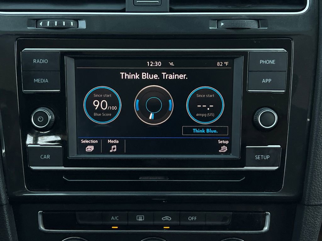 Used 2018 Volkswagen Golf SE FWD image 21