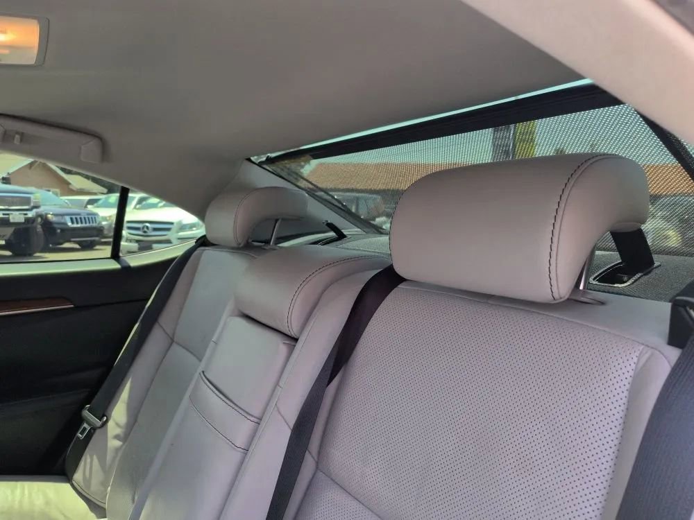Used 2015 Lexus ES 300h image 21