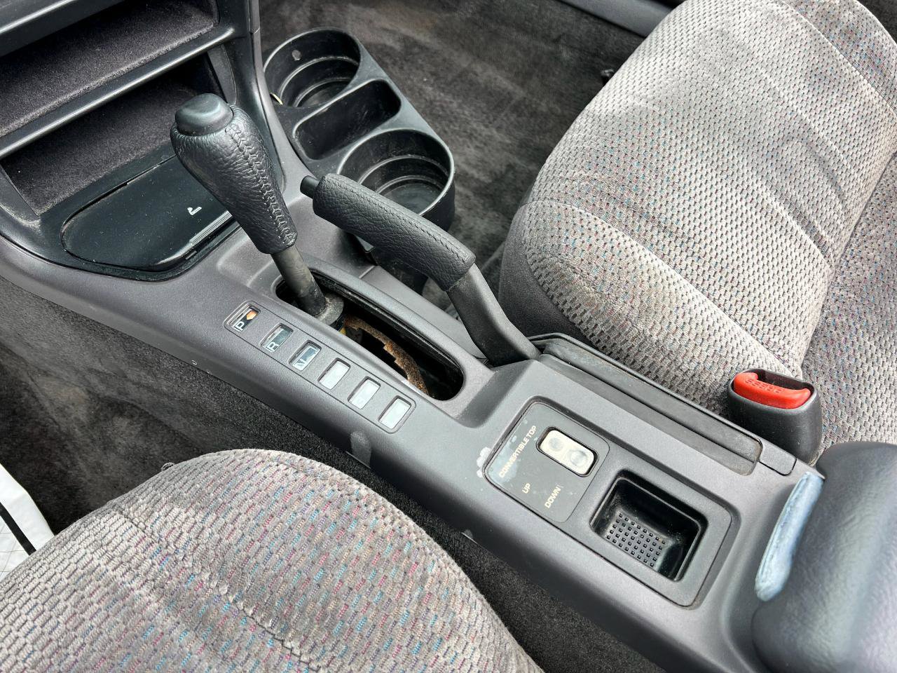 Used 1995 Chrysler LeBaron Convertible FWD image 16