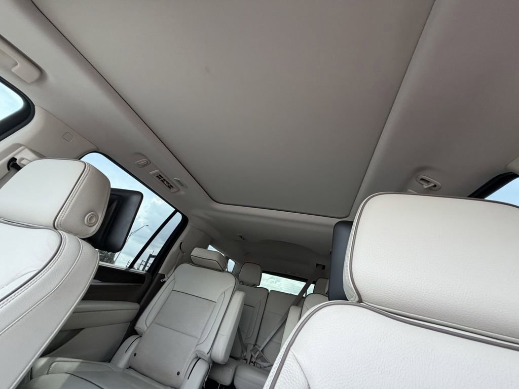 Used 2021 GMC Yukon XL Denali w/ Denali Premium Package RWD image 34