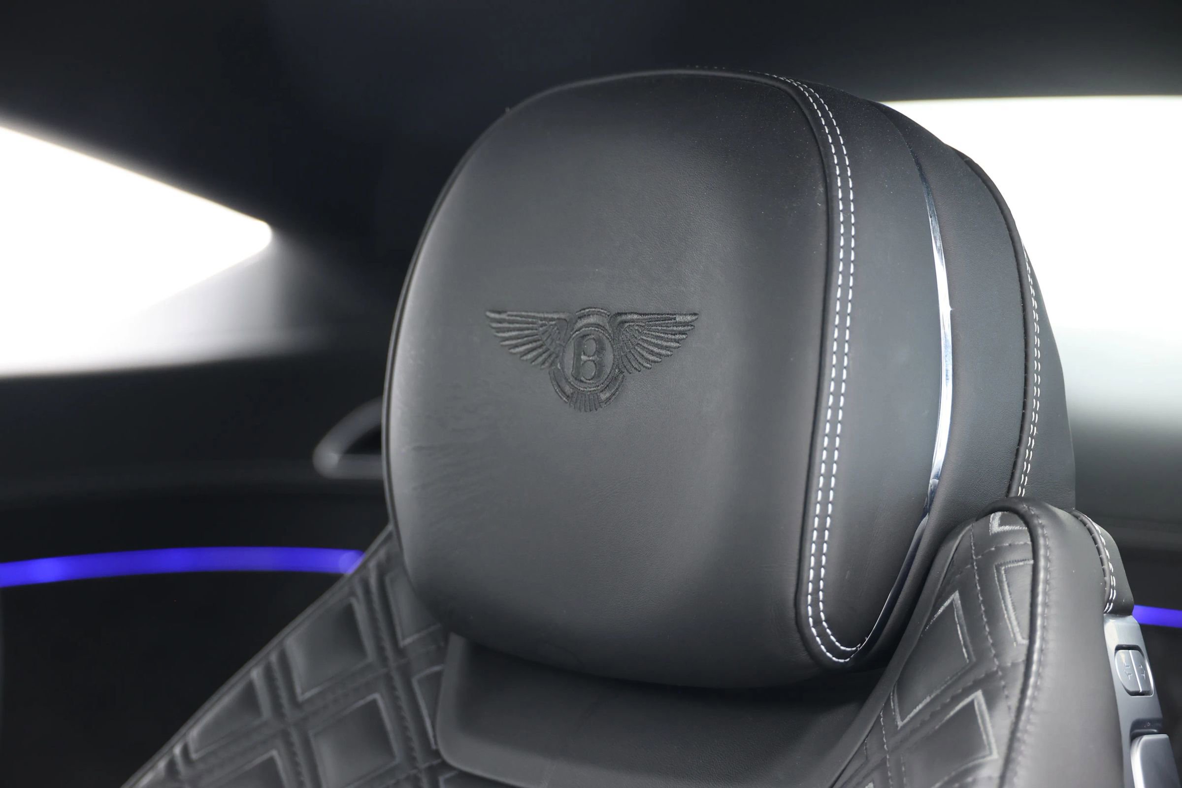 Used 2020 Bentley Continental GT image 21