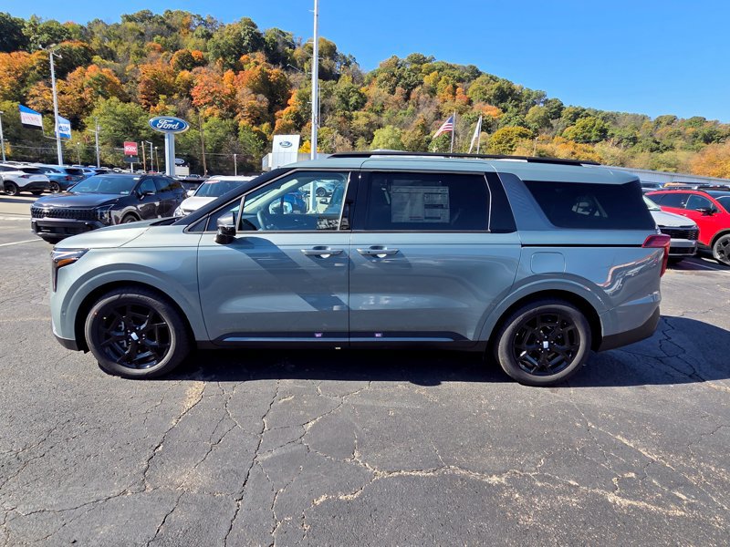 New 2027 Kia Carnival SX w/ Dark Edition Package FWD image 4