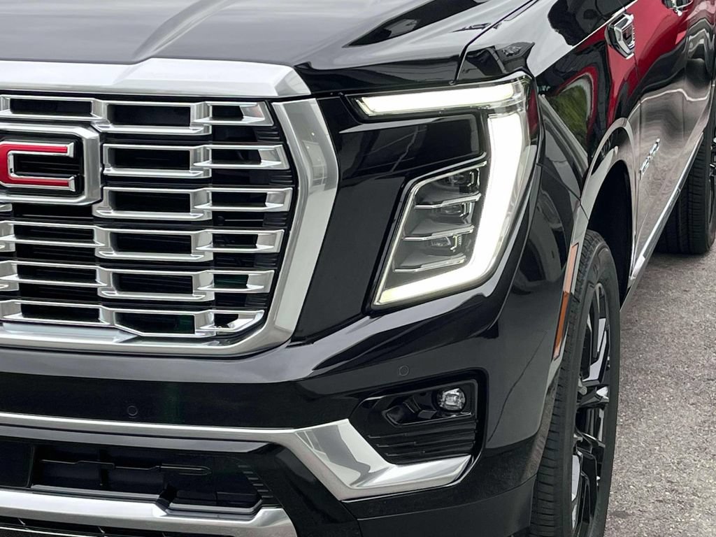 New 2026 GMC Yukon XL Denali w/ Sun & Power Step Package AWD/4WD image 9