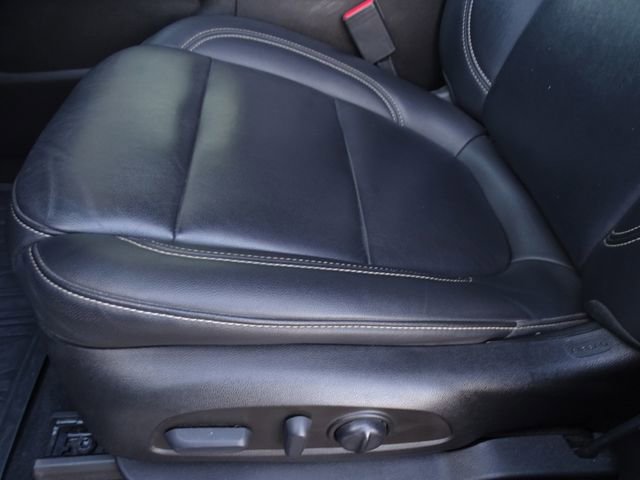 Used 2022 Chevrolet Traverse LT image 28