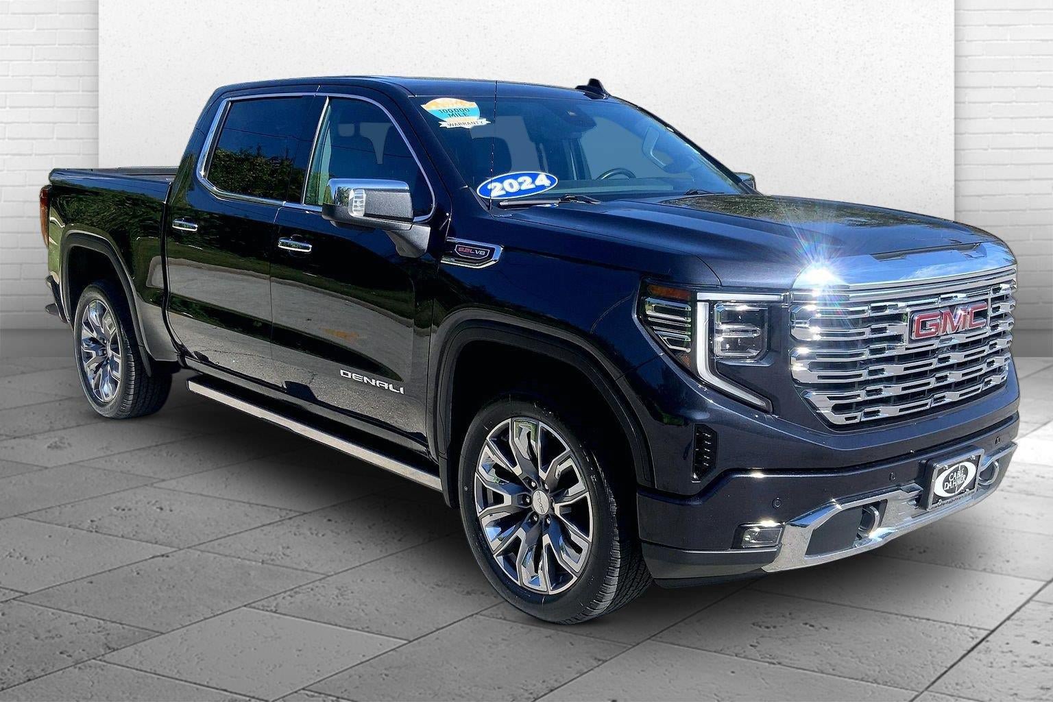 Used 2024 GMC Sierra 1500 Denali w/ Denali Reserve Package AWD/4WD image 1