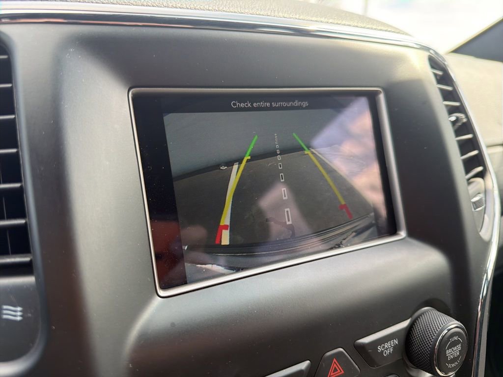 Used 2021 Jeep Grand Cherokee Laredo image 28