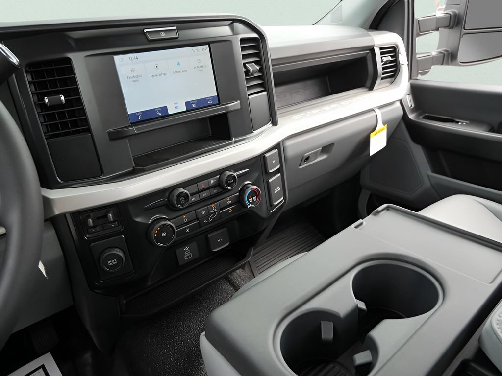 New 2025 Ford F250 XL w/ XL Driver Assist Package RWD image 32
