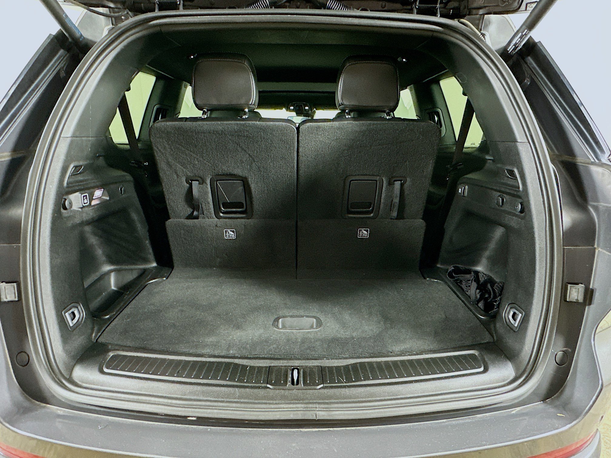 Used 2022 Jeep Grand Cherokee L Laredo image 30