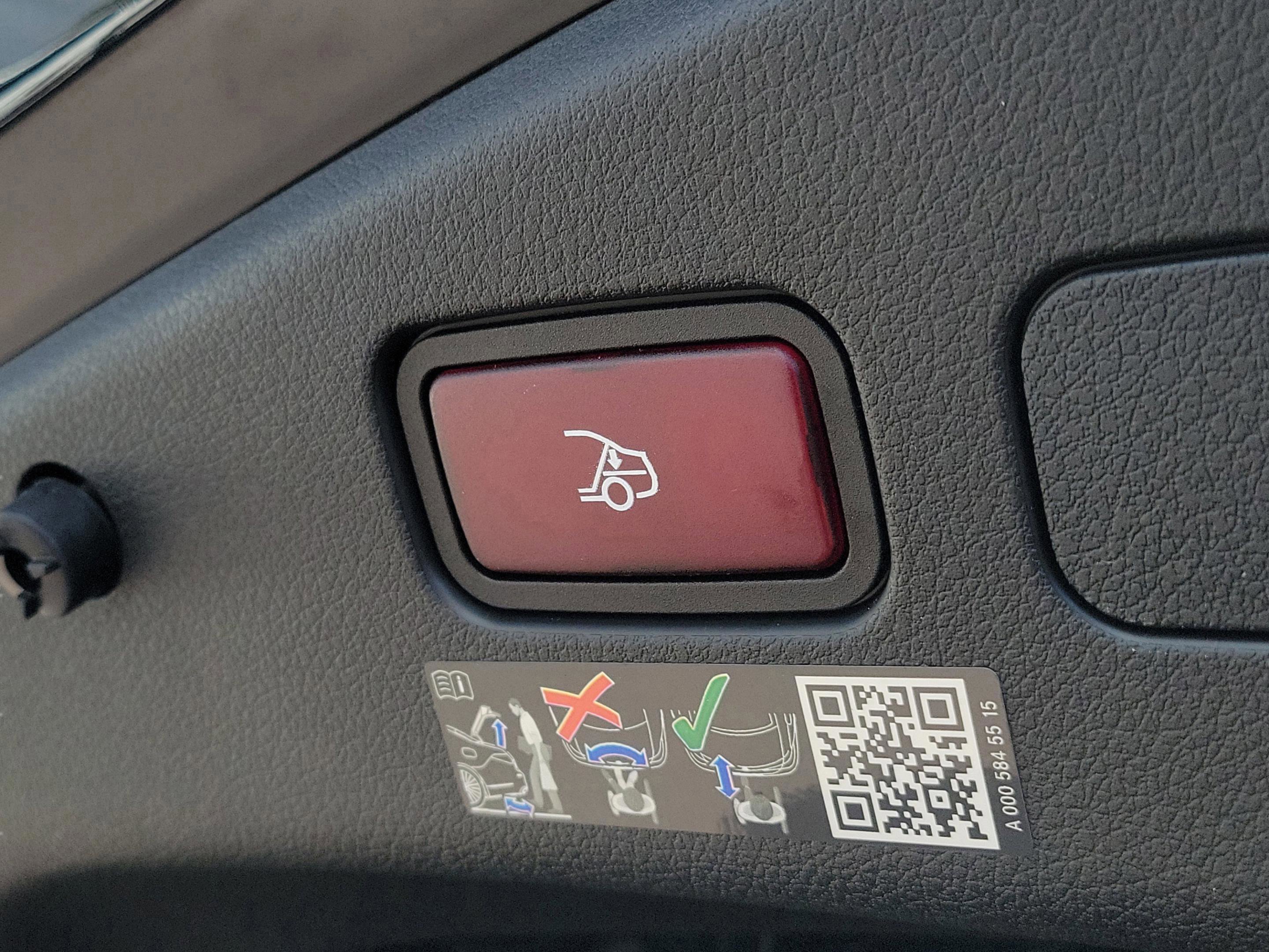 New 2026 Mercedes-Benz CLE 53 AMG 4MATIC Cabriolet image 16