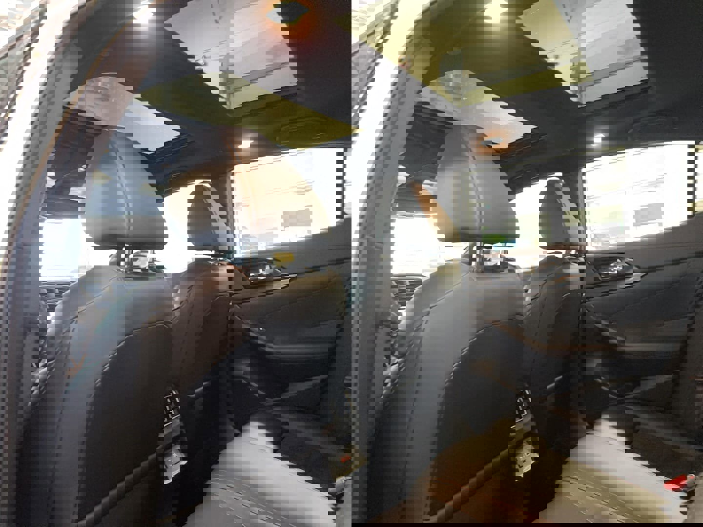 Used 2019 Nissan Maxima SR w/ Premium Package image 6