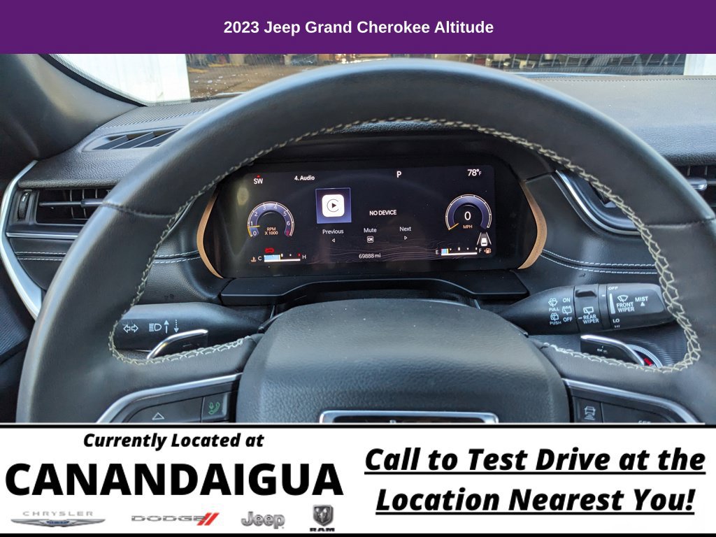 Used 2023 Jeep Grand Cherokee Altitude AWD/4WD image 13