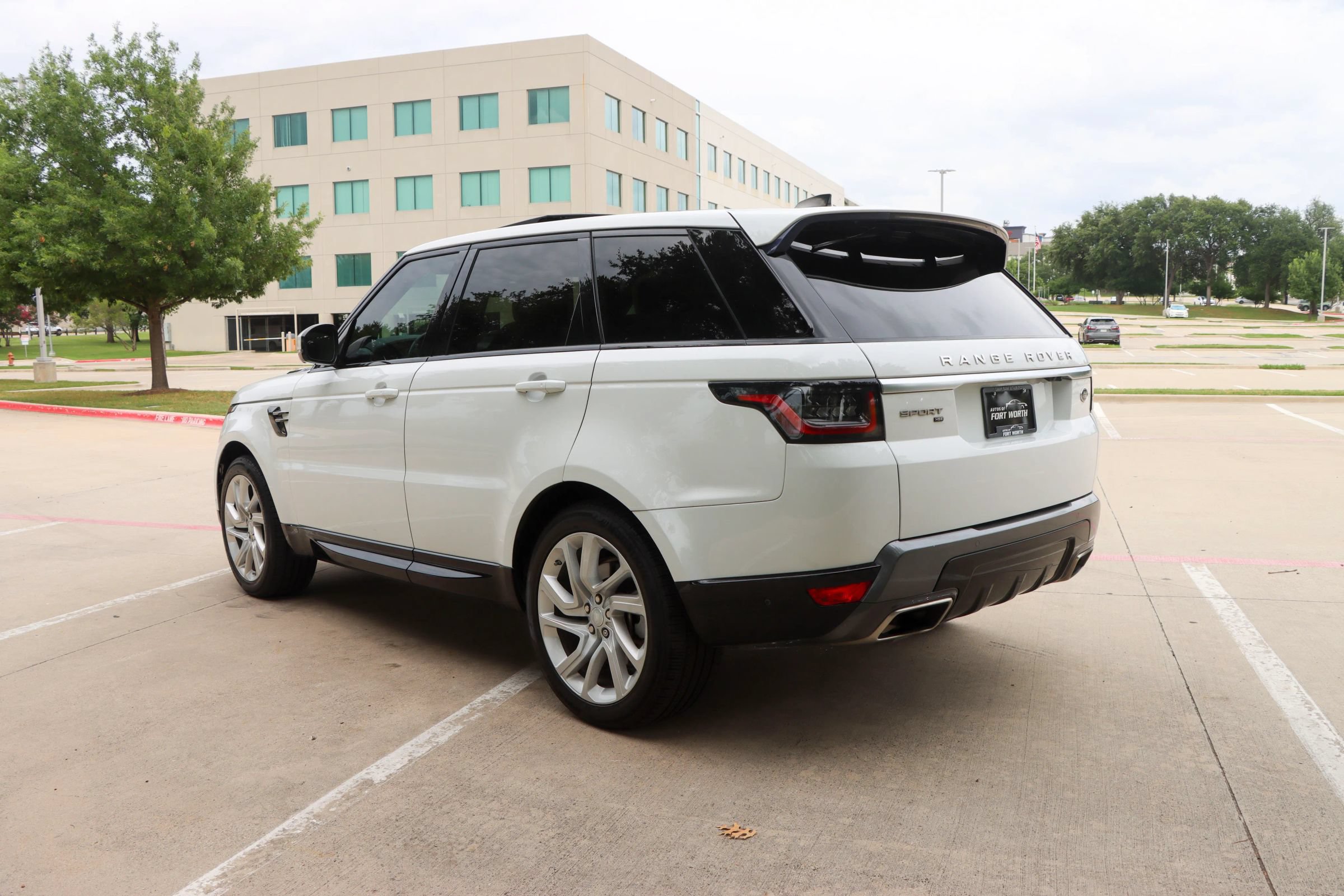 Used 2020 Land Rover Range Rover Sport HSE AWD/4WD image 5