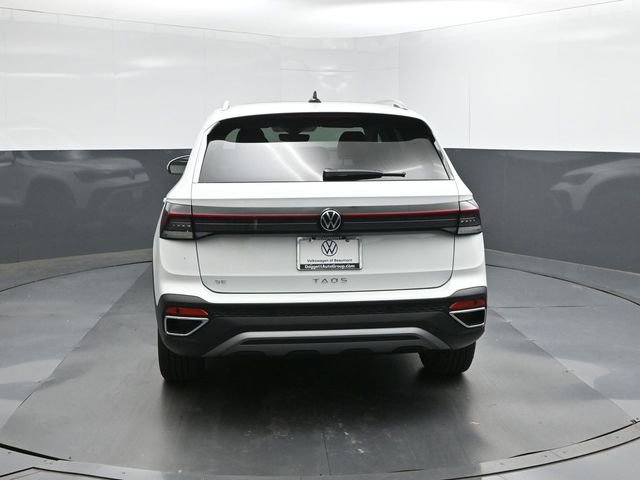 New 2026 Volkswagen Taos SE image 5