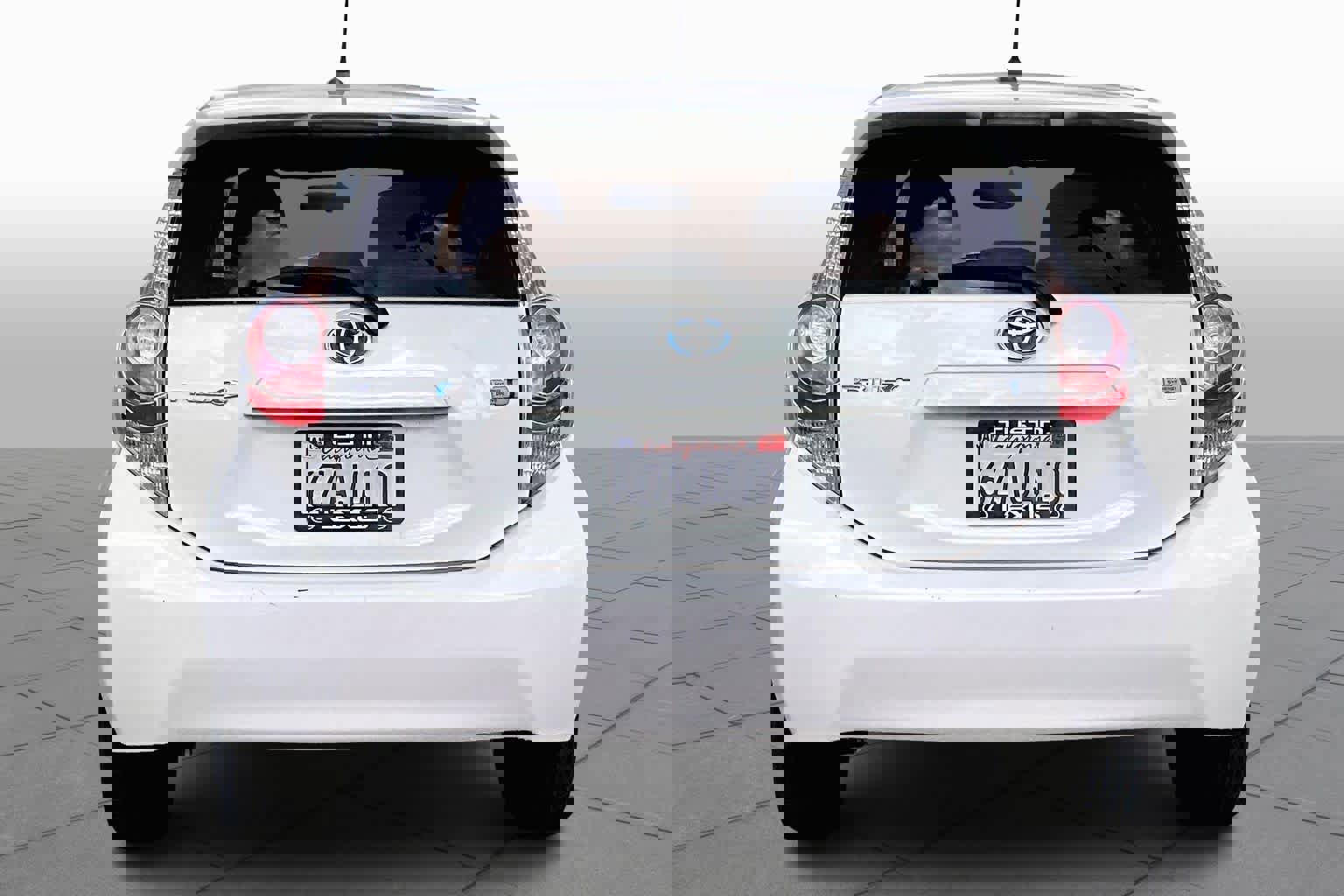 Used 2012 Toyota Prius C Four image 4