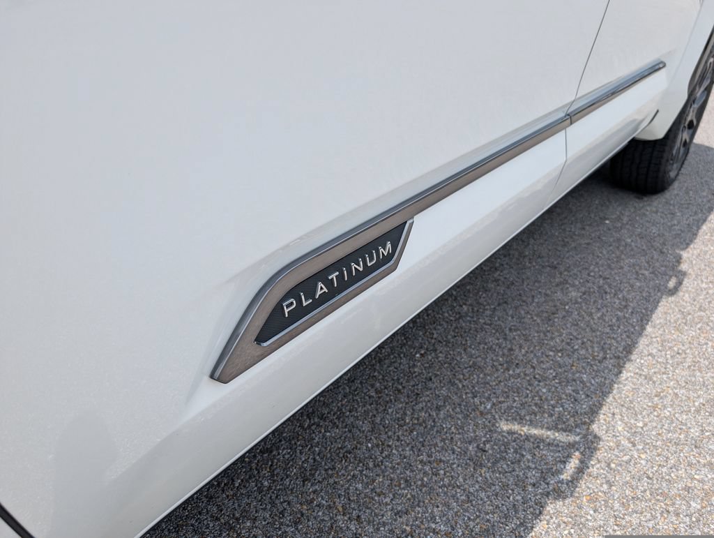 Used 2025 Toyota Tundra Platinum AWD/4WD image 9