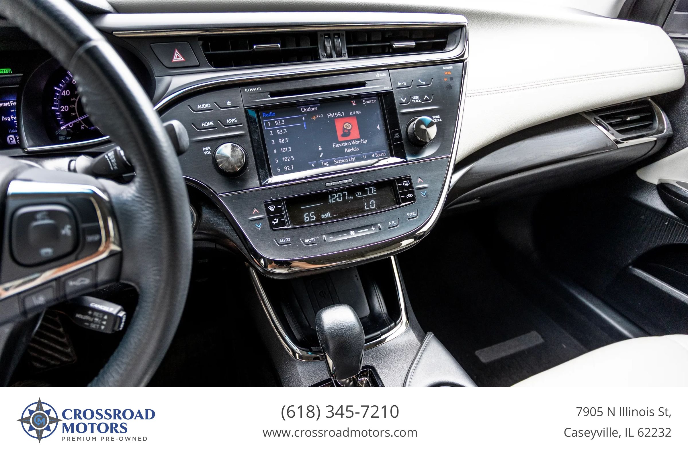 Used 2018 Toyota Avalon XLE Premium FWD image 30