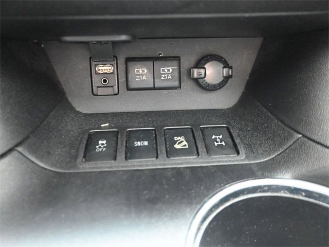 Used 2017 Toyota Highlander Limited image 33