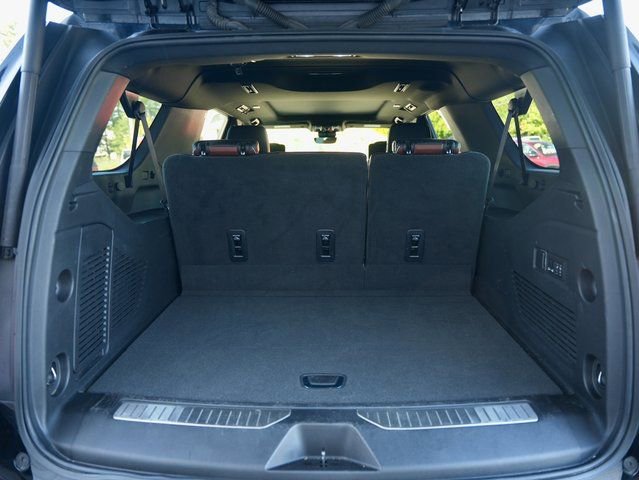 Used 2023 GMC Yukon XL Denali Ultimate image 6