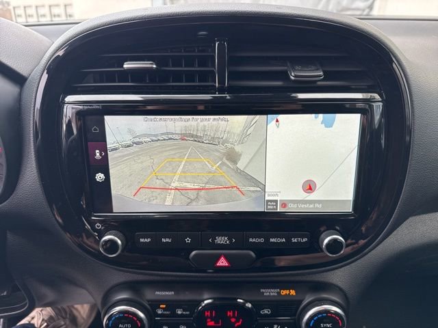 Certified 2022 Kia Soul S image 15