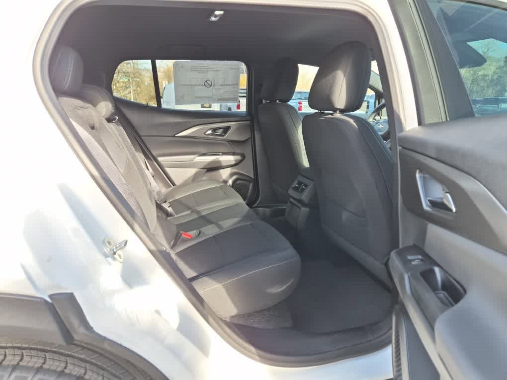 New 2026 Chevrolet Equinox EV LT image 14