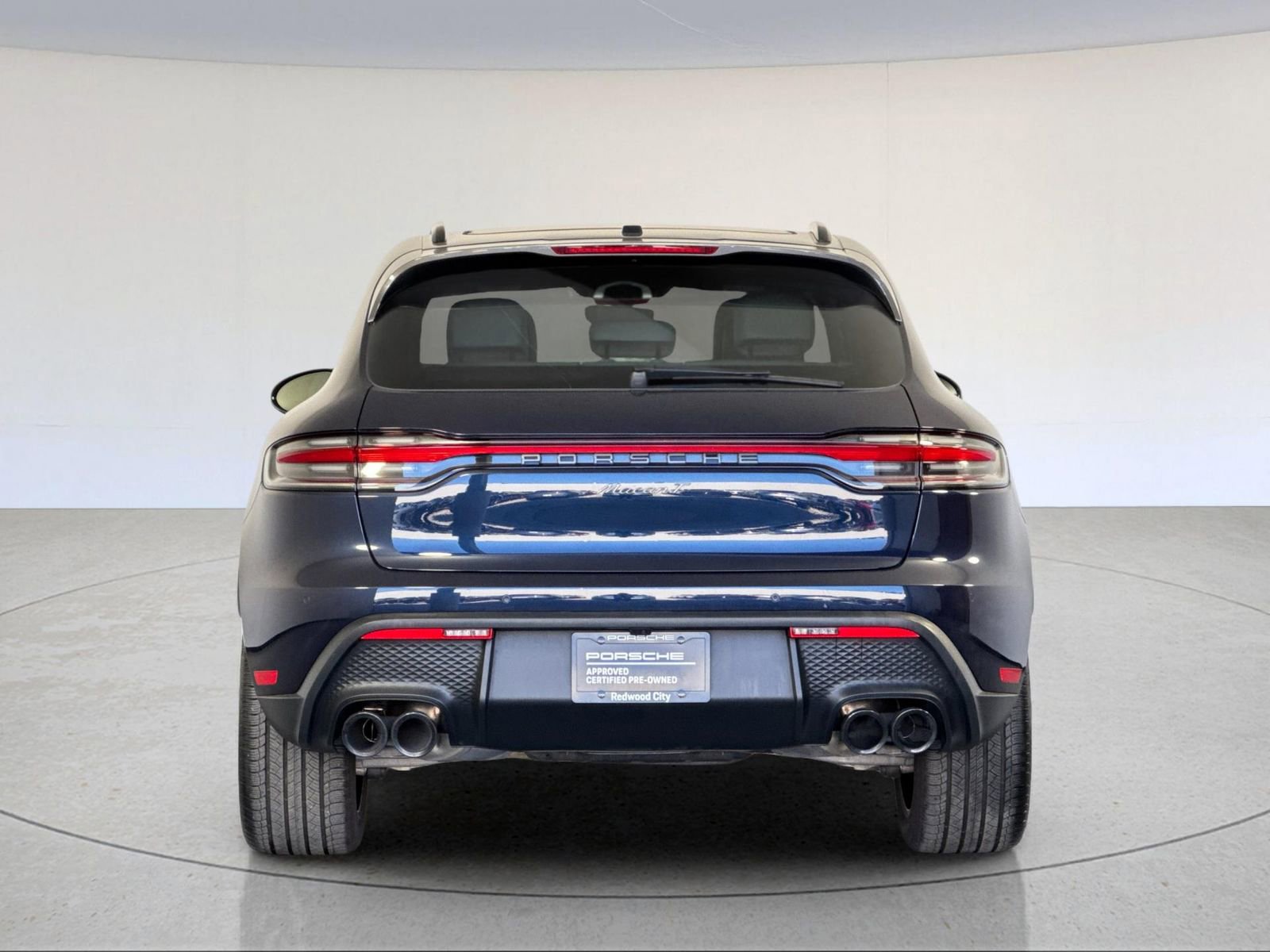 Certified 2023 Porsche Macan Turbo image 7