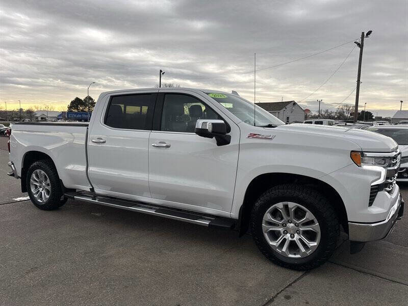 Used 2024 Chevrolet Silverado 1500 LTZ image 9