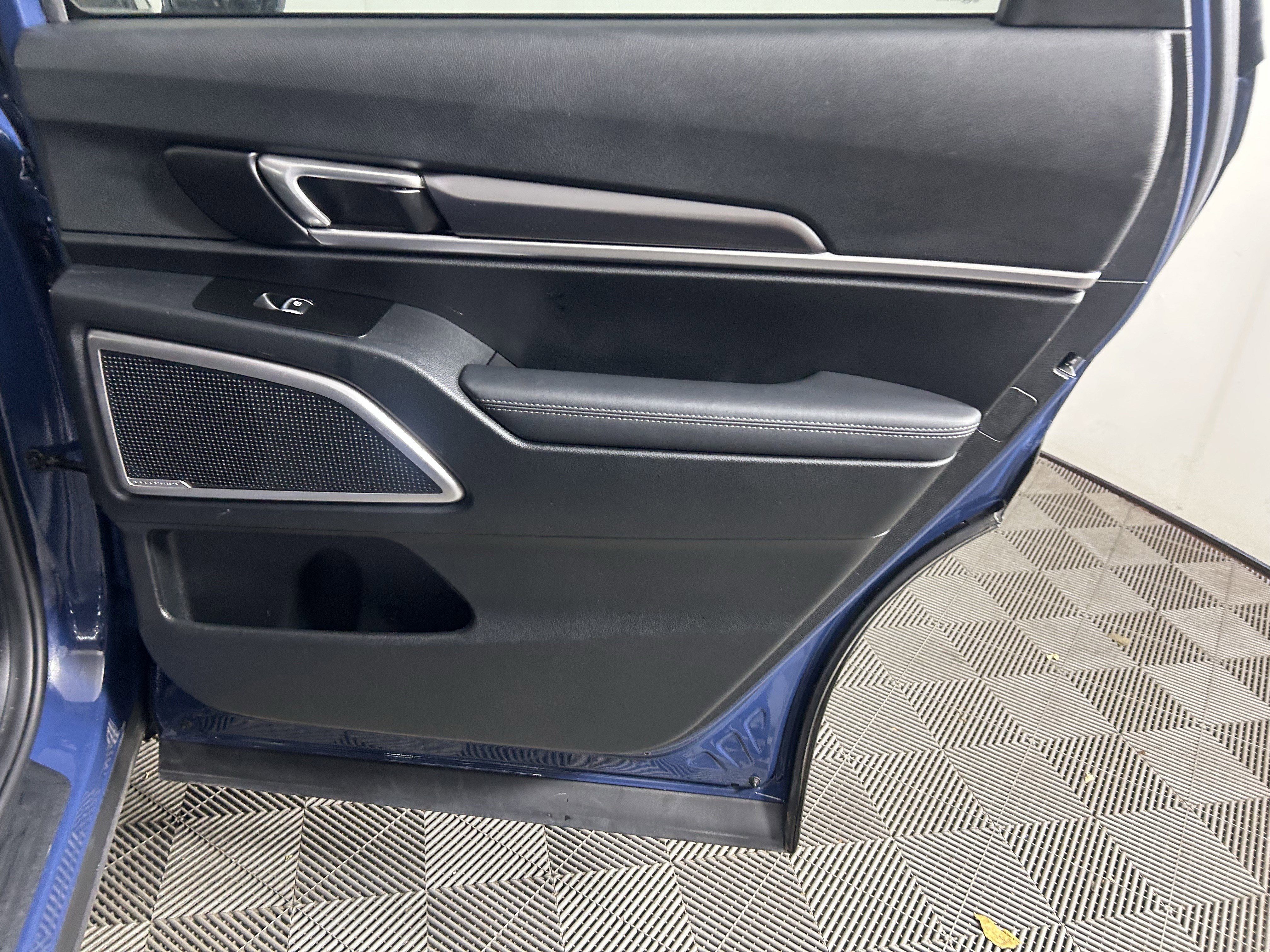 Certified 2025 Kia Telluride S image 42