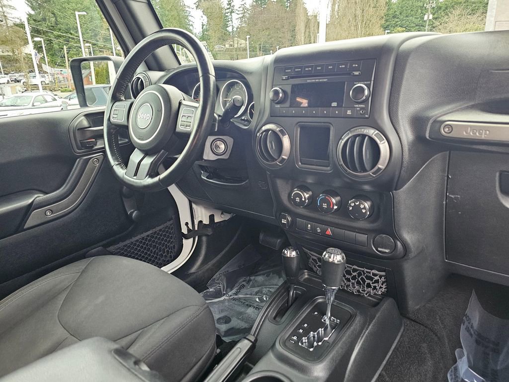 Used 2018 Jeep Wrangler Sport image 11
