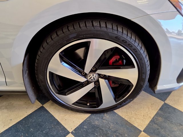 Used 2019 Volkswagen GTI SE w/ SE Experience Package FWD image 11
