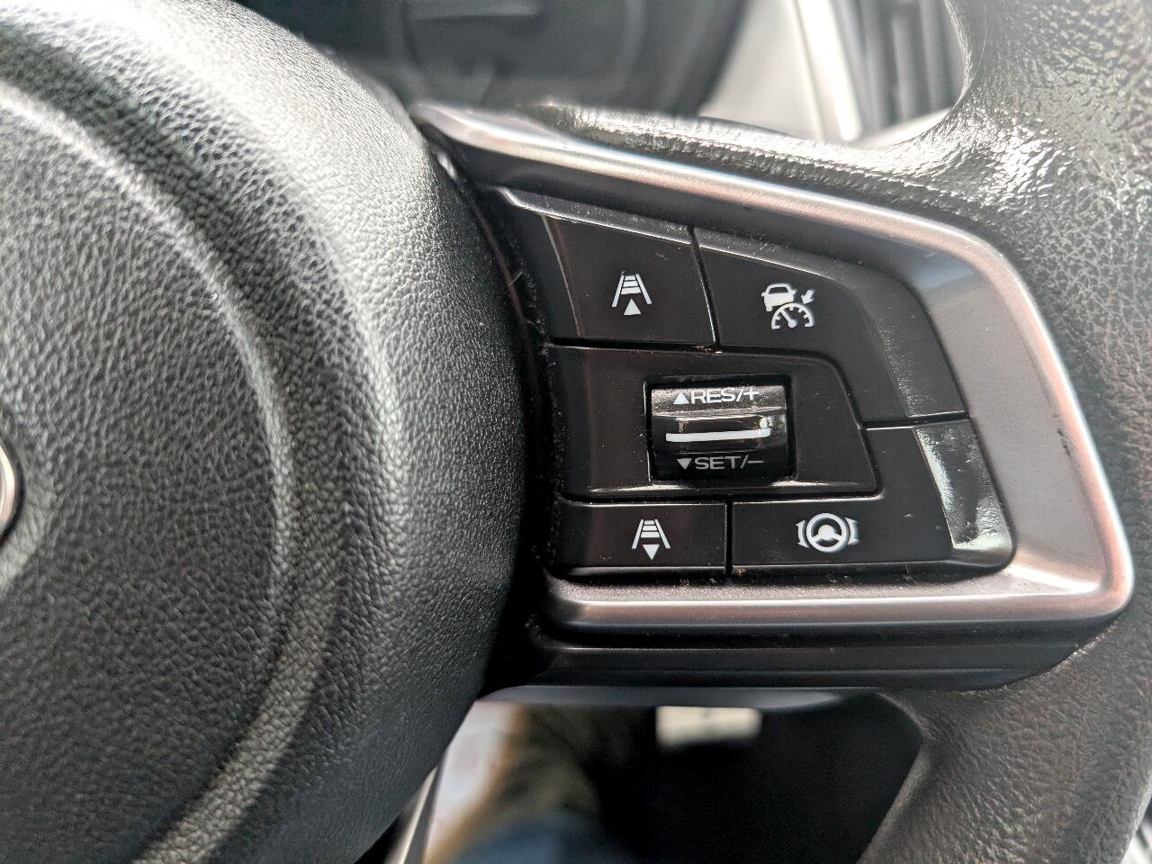 Used 2020 Subaru Legacy image 16