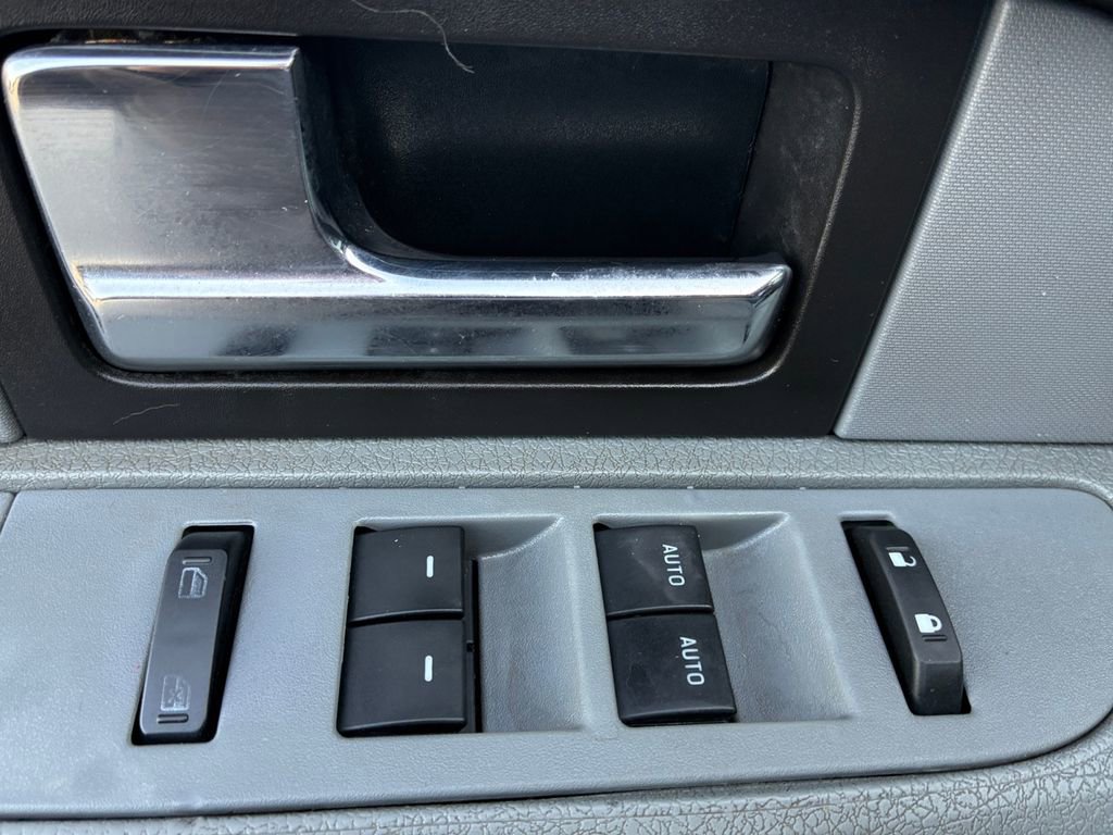 Used 2014 Ford F150 XLT w/ Trailer Tow Package image 11