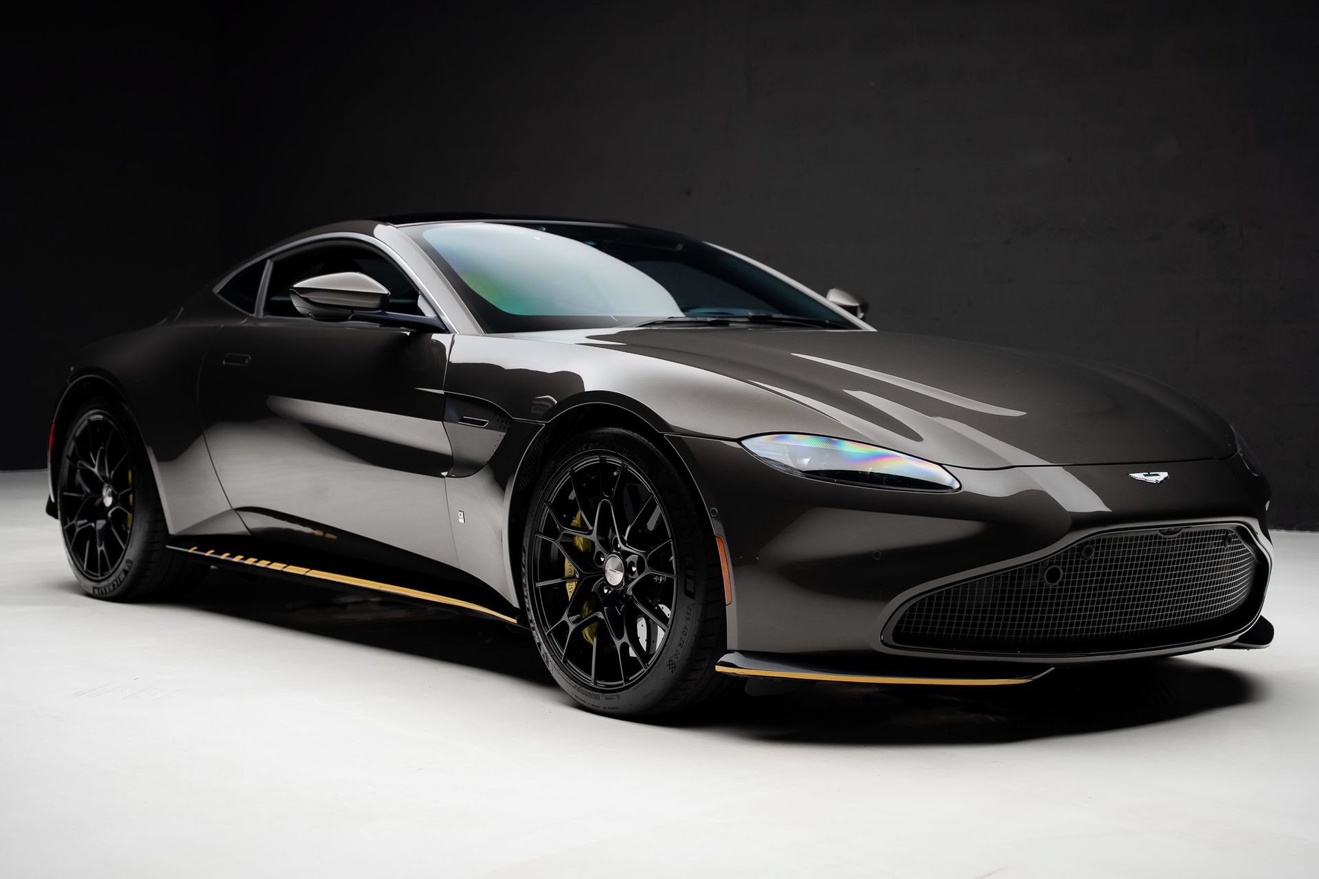 Used 2022 Aston Martin V8 Vantage Coupe RWD image 94