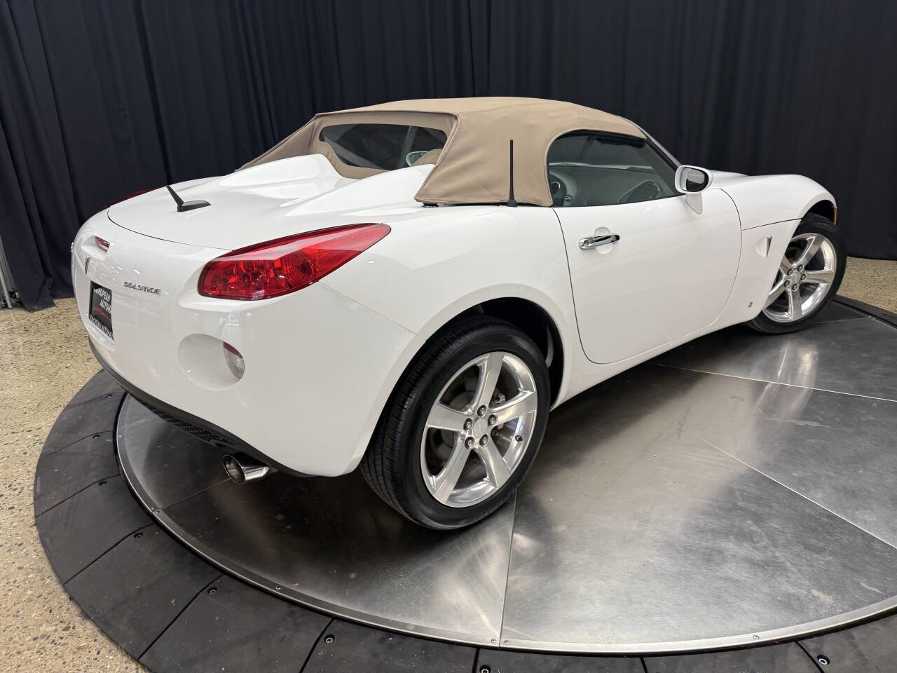 Used 2008 Pontiac Solstice Convertible w/ Premium Package image 7