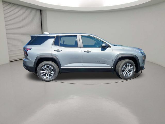 New 2027 Chevrolet Equinox LT w/ LPO, Floor Liner Package FWD image 8