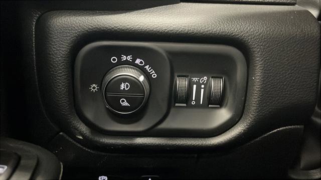 New 2026 RAM 1500 Laramie w/ Chrome Appearance Group AWD/4WD image 30