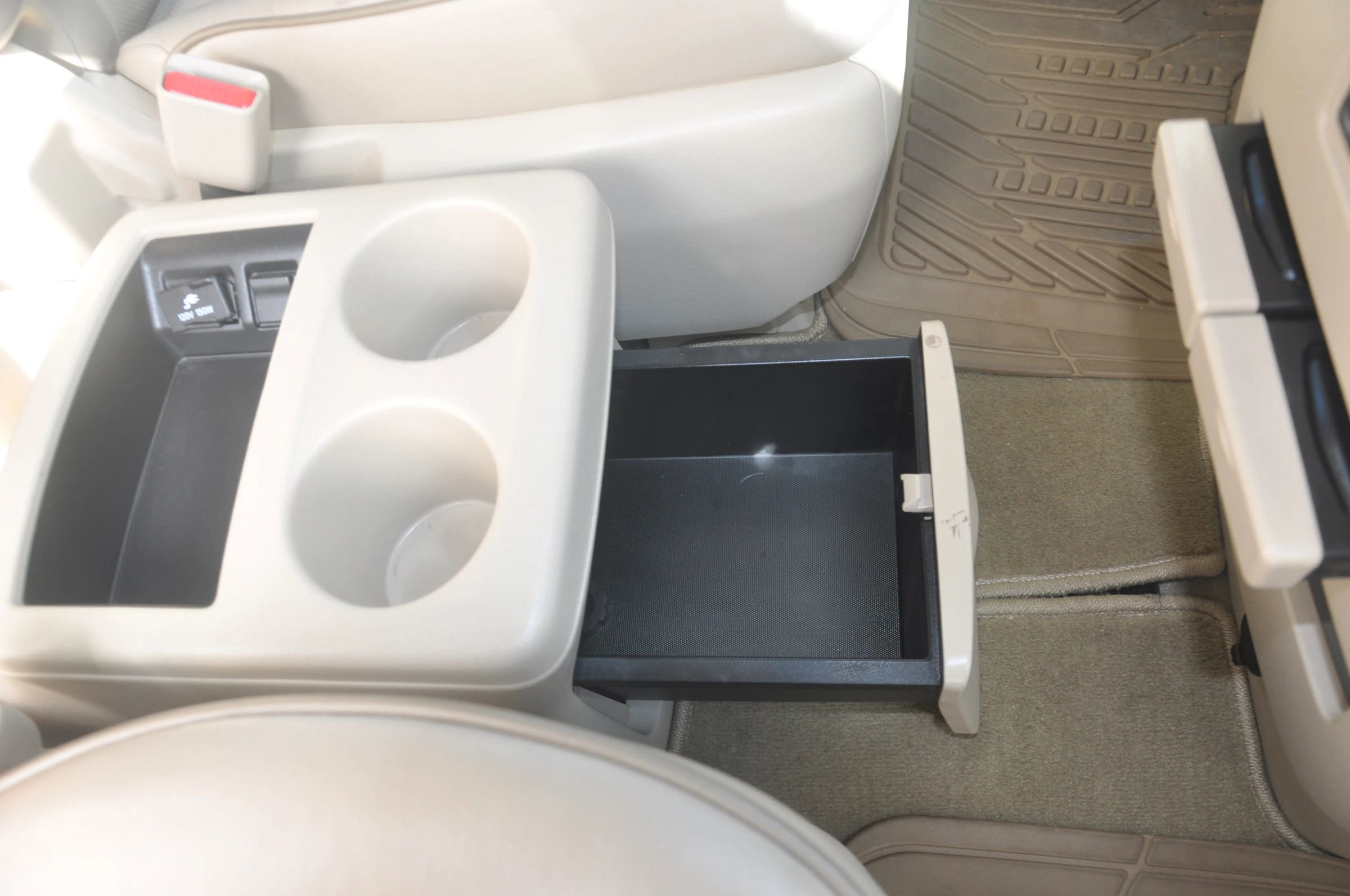 Used 2012 Nissan Quest LE w/ Value Cargo Pkg image 26