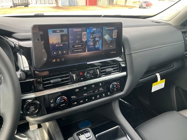 New 2026 Nissan Pathfinder Platinum image 21