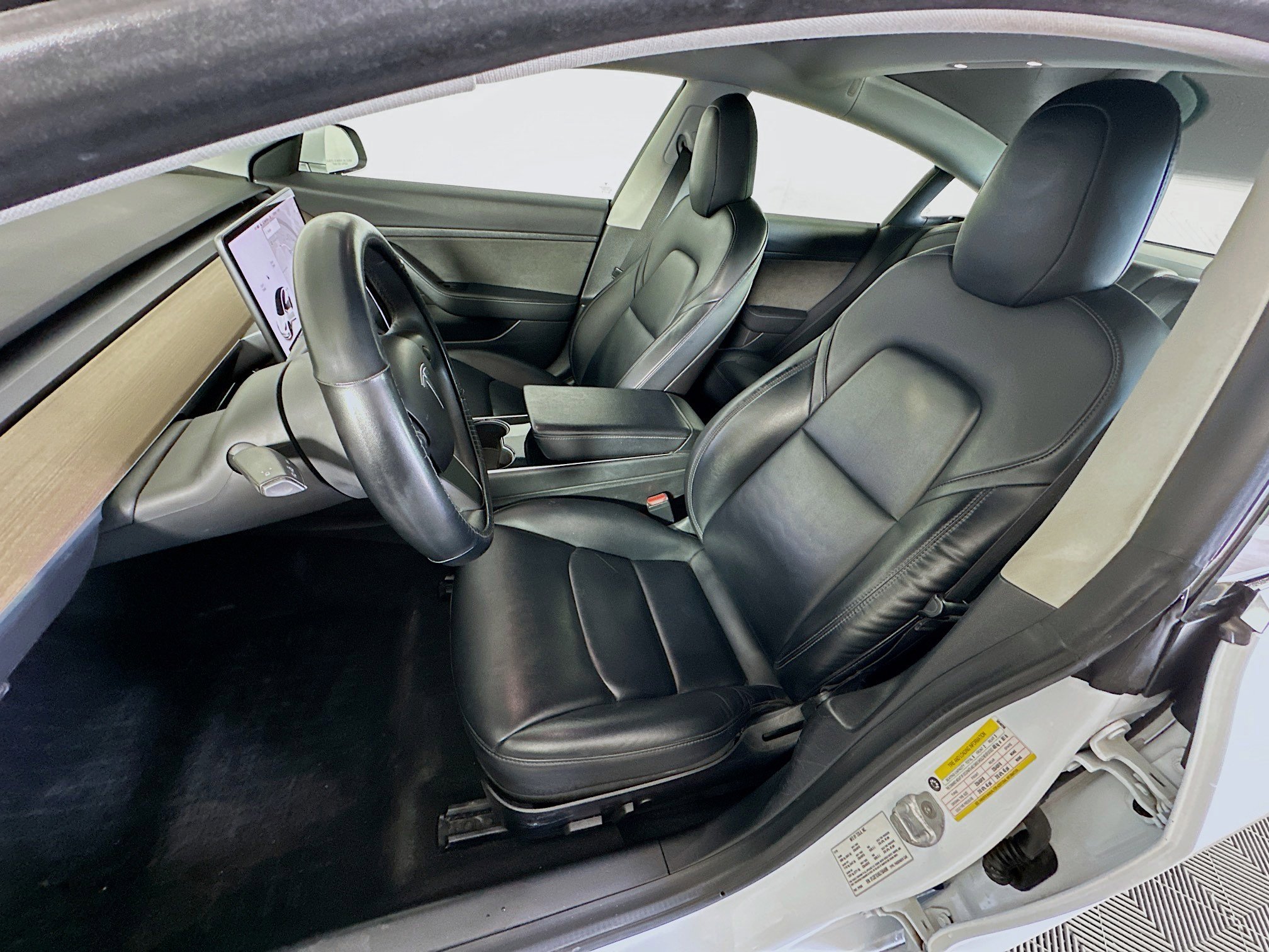 Used 2020 Tesla Model 3 Standard Range Plus image 13