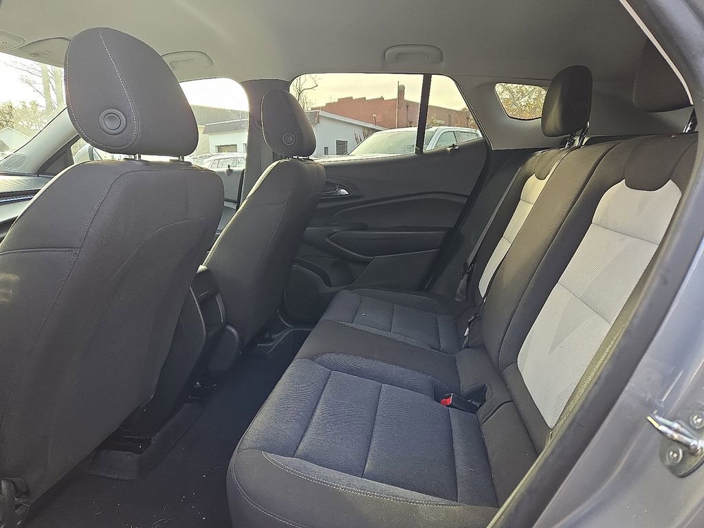 Used 2024 Chevrolet Trax LS w/ LS Convenience Package image 15